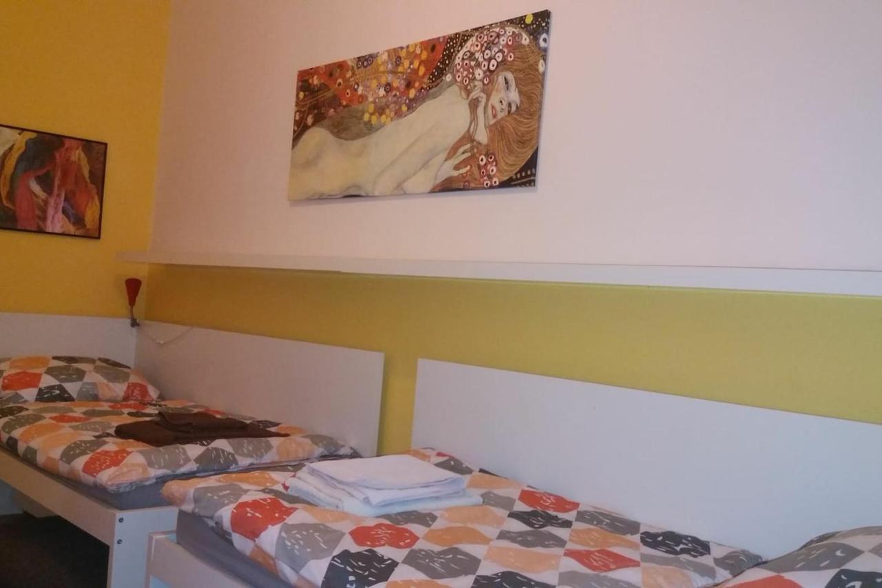 Geräumige zentrumsnahe Altbauwohnung Wien Exterior foto