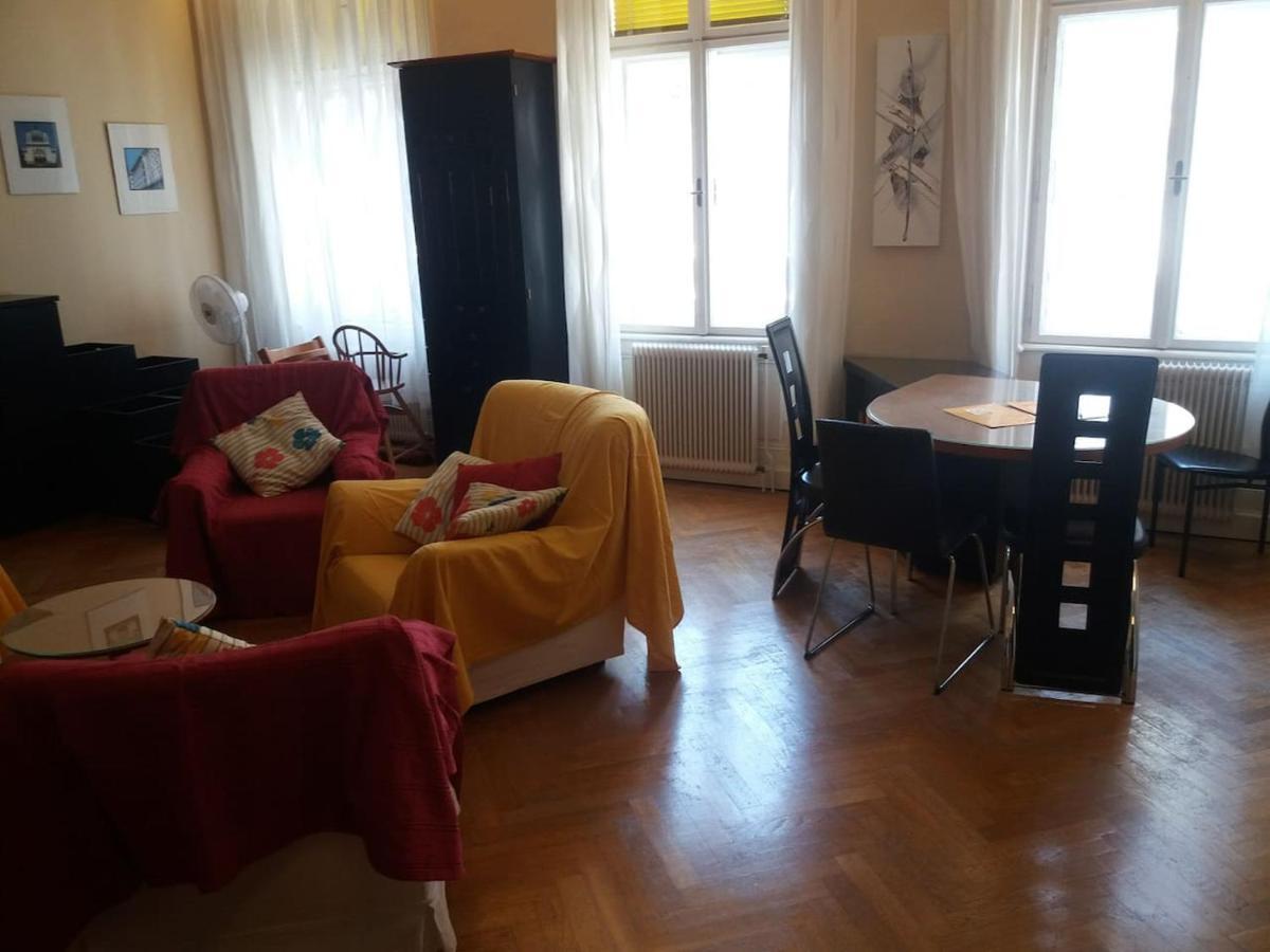 Geräumige zentrumsnahe Altbauwohnung Wien Exterior foto